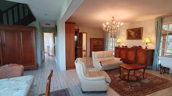 Confortable maison, village avec école et commerces