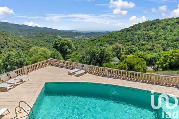 Maison à vendre 9 pièces 306 m² Les Adrets-de-l'Estérel