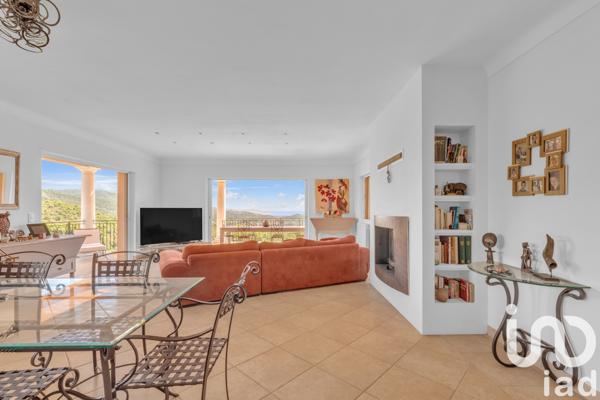 Maison à vendre 9 pièces 306 m² Les Adrets-de-l'Estérel