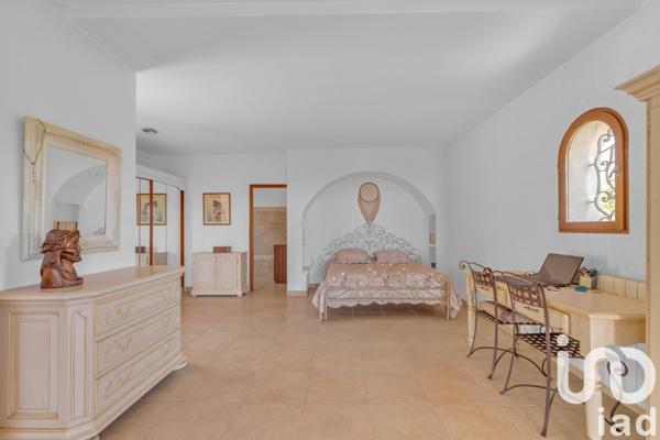 Maison à vendre 9 pièces 306 m² Les Adrets-de-l'Estérel