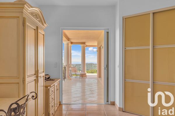 Maison à vendre 9 pièces 306 m² Les Adrets-de-l'Estérel