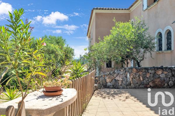 Maison à vendre 9 pièces 306 m² Les Adrets-de-l'Estérel