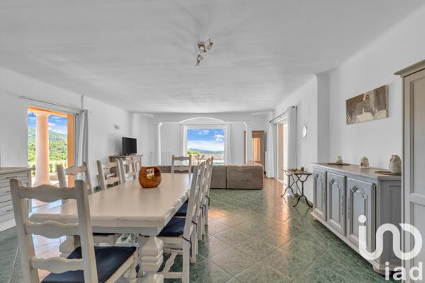 Maison à vendre 9 pièces 306 m² Les Adrets-de-l'Estérel