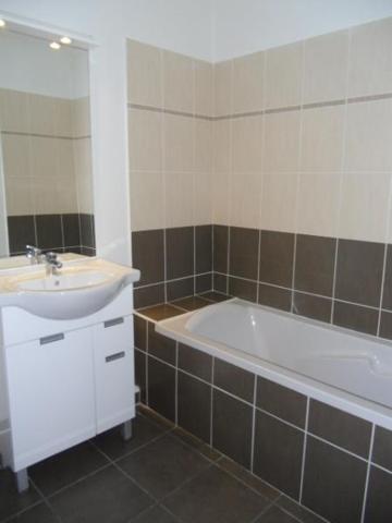 Appartement à louer 2 pièces 38m² La Seyne-sur-Mer (83500)