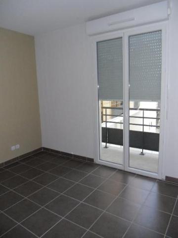 Appartement à louer 2 pièces 38m² La Seyne-sur-Mer (83500)