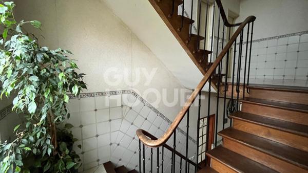 Maison de caractère - 11 pièces - 217 m2 - jardin