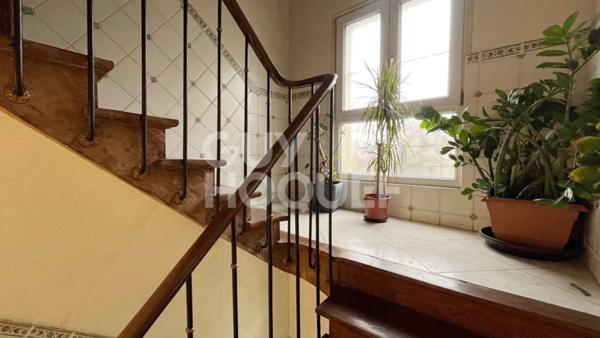 Maison de caractère - 11 pièces - 217 m2 - jardin