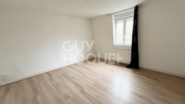 Maison de caractère - 11 pièces - 217 m2 - jardin