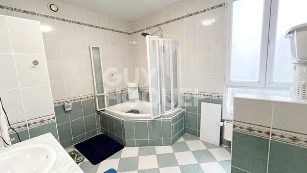 Maison de caractère - 11 pièces - 217 m2 - jardin