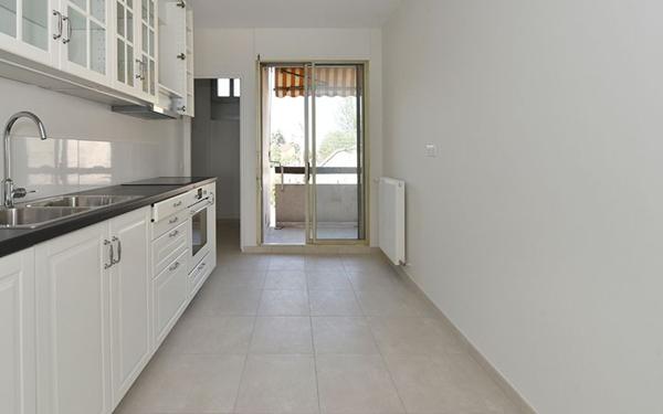 Appartement à louer    5 pièces •  Sainte-Foy-lès-Lyon