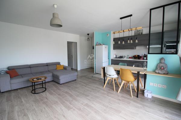 Un dernier étage au coeur du centre-ville d'Ermont ! 299 000 € **  - Référence  26-3888