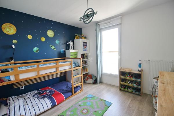 Un dernier étage au coeur du centre-ville d'Ermont ! 299 000 € **  - Référence  26-3888