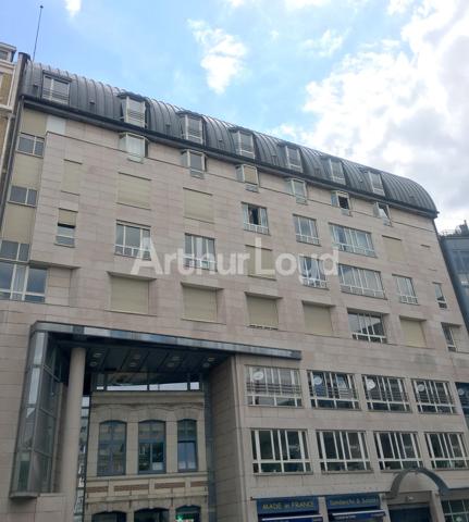 À louer : Bureaux lumineux de 1 000 m² en centre-ville de Lille - Accessibilité optimale et services à proximité
