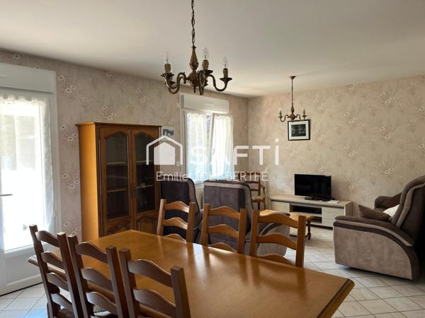 PAVILLON DE PLAIN PIED DE 1992, 77 M² - SECTEUR VAL DU MAINE / 53340