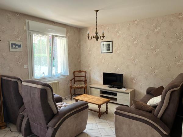 PAVILLON DE PLAIN PIED DE 1992, 77 M² - SECTEUR VAL DU MAINE / 53340