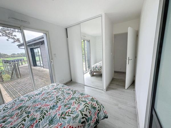 Maison en bois avec vue extraordinaire