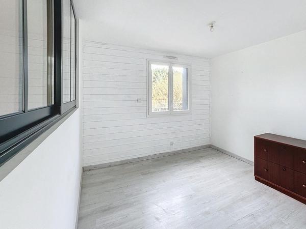 Maison en bois avec vue extraordinaire