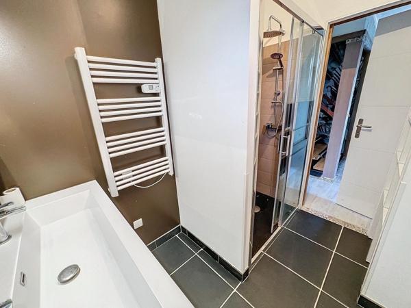 Maison en bois avec vue extraordinaire