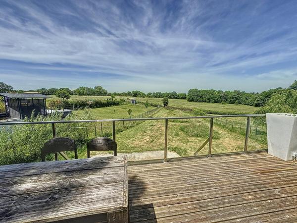 Maison en bois avec vue extraordinaire