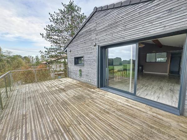 Maison en bois avec vue extraordinaire