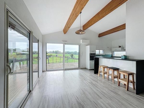 Maison en bois avec vue extraordinaire