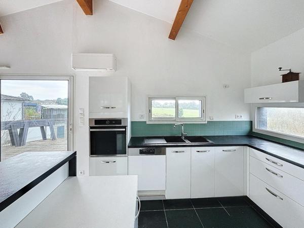 Maison en bois avec vue extraordinaire