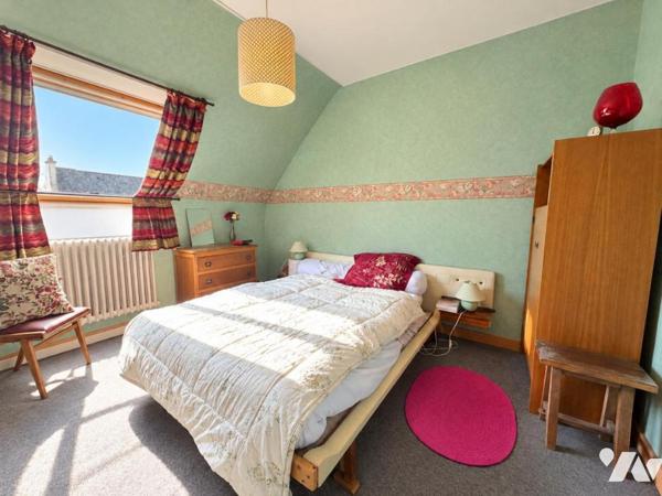 2331 - MORLAIX QUARTIER LA BOISSIERE - MAISON QUATRE CHAMBRES SUR JARDIN DE 315M²