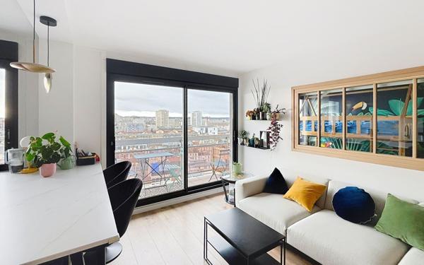 Appartement à vendre    3 pièces • 62 m2 Paris 14