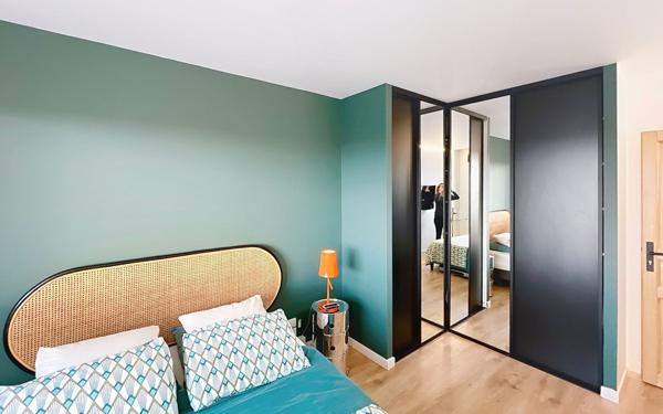 Appartement à vendre    3 pièces • 62 m2 Paris 14