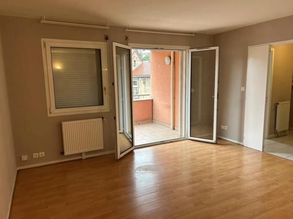 Appartement à louer 4 pièces 76.47m²