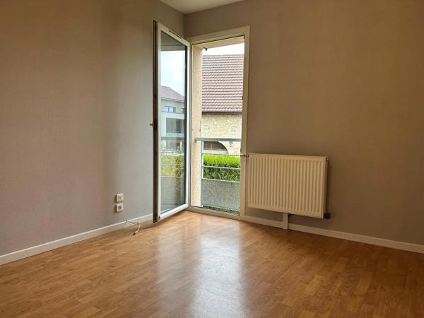 Appartement à louer 4 pièces 76.47m²