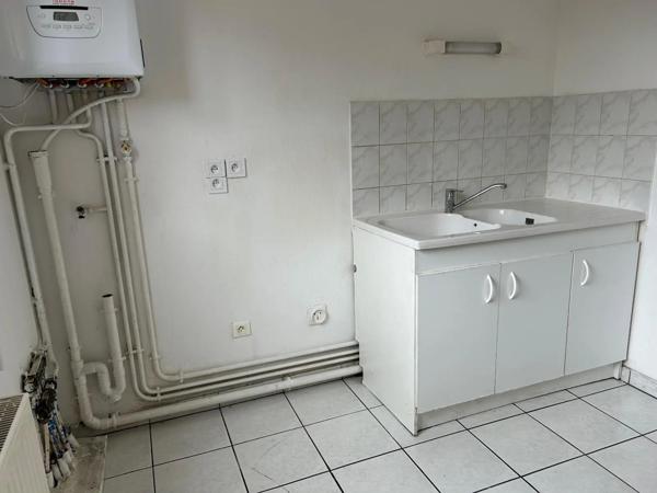 Appartement à louer 4 pièces 76.47m²