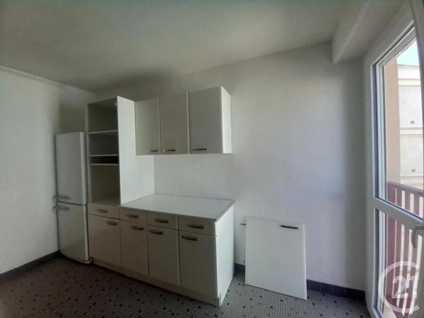 Appartement F5 à vendre  5 pièces - 104 m 2   CHERBOURG EN COTENTIN  - 50