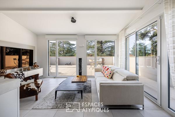 Toit-terrasse contemporain au coeur de Tassin