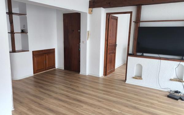 Appartement à vendre    4 pièces • 75,51 m2 Pau