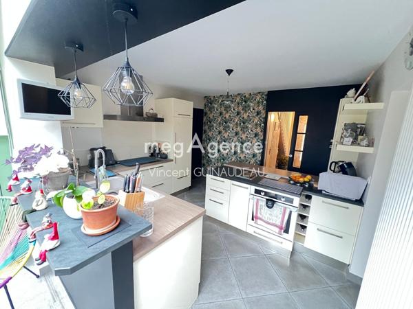 Maison à CHOLET, 49300 - 6 pièces 150m²