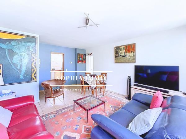 Appartement
         5 pièces
        - 82 m² Exclusivité 300 000 € *
