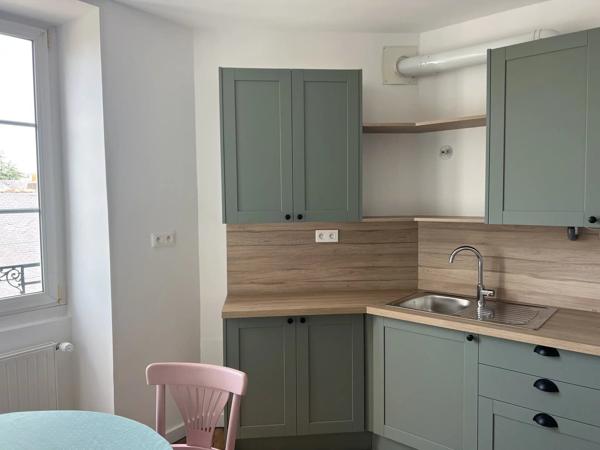 Vente                                                      Appartement
                        
                     2 pièces                      44 m2                     à Nantes