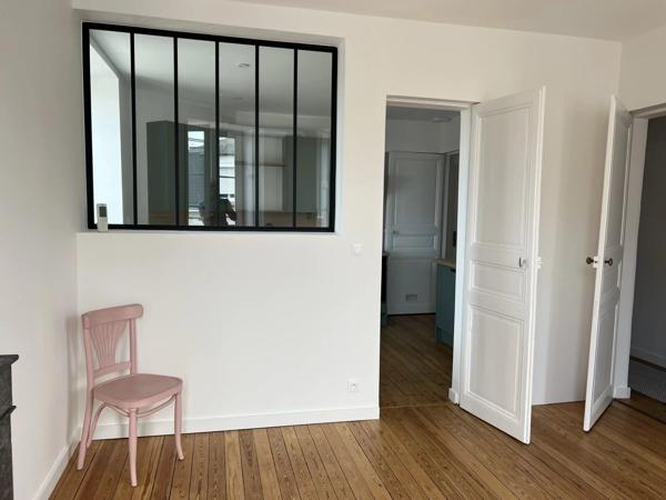 Vente                                                      Appartement
                        
                     2 pièces                      44 m2                     à Nantes