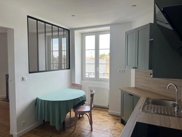 Vente                                                      Appartement
                        
                     2 pièces                      44 m2                     à Nantes