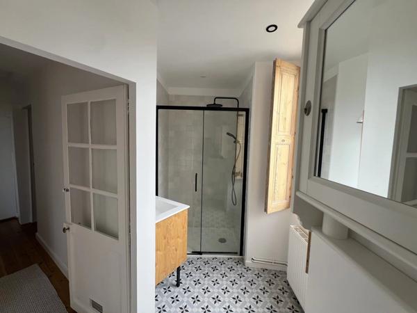 Vente                                                      Appartement
                        
                     2 pièces                      44 m2                     à Nantes