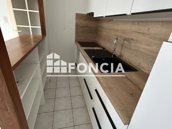 Location Appartement 2 pièces 37.5 m² - RESIDENCE ROCHE OCEAN La Roche Sur Yon 85000