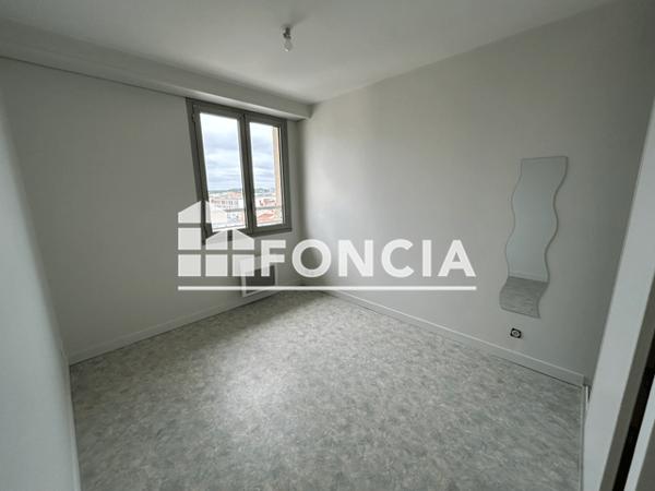 Location Appartement 2 pièces 37.5 m² - RESIDENCE ROCHE OCEAN La Roche Sur Yon 85000