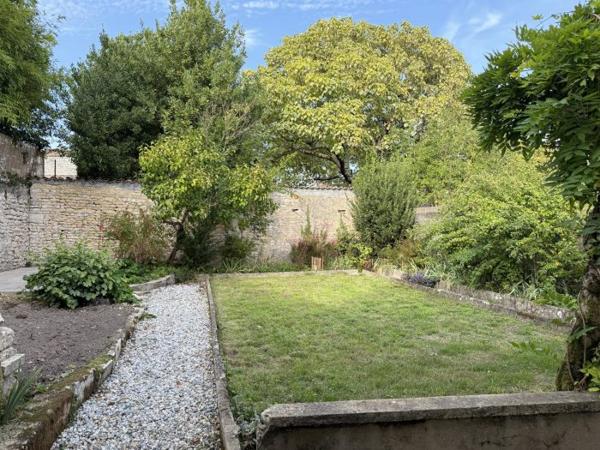 Maison maison de bourg Cozes 146 m²