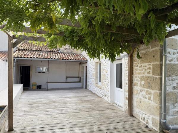 Maison maison de bourg Cozes 146 m²