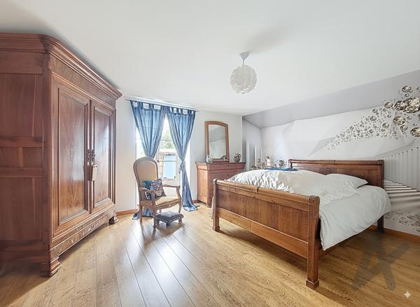 Propriété rénovée avec raffinement Vue panoramique Piscine