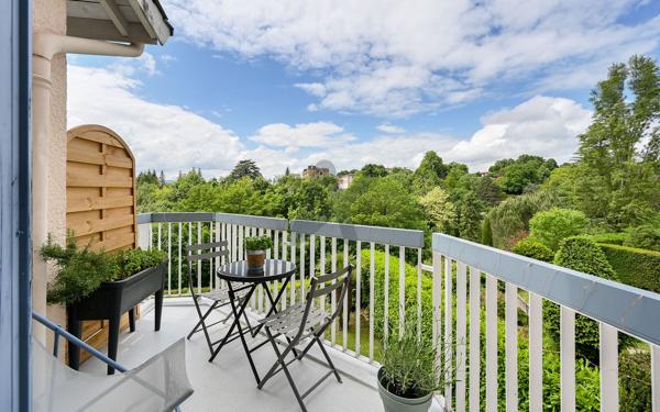 EXCLUSIVITE - Saint-Didier-Au-Mont-d'Or - Dernier étage - Apparement de 116m2 - 3 chambres - Balcon - Garage D