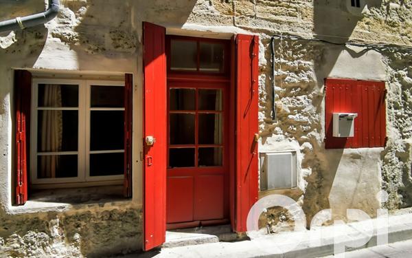 Immeuble à vendre    8 pièces •  Beaucaire