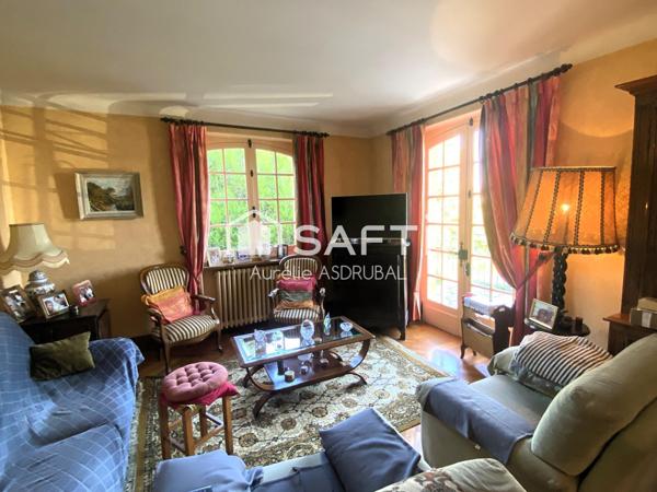 Belle Périgourdine de 141 m² avec jardin et piscine