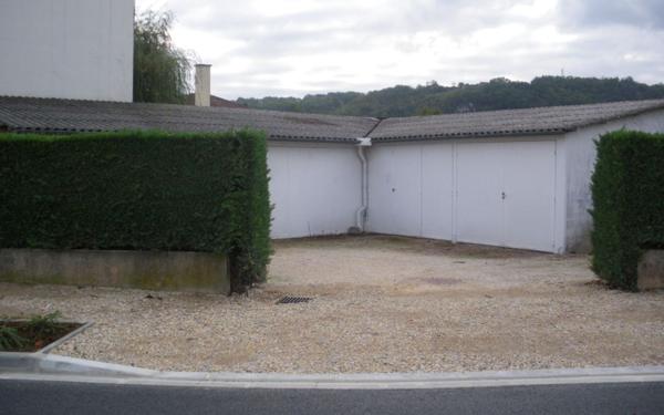 Stationnement à louer    Terrasson-Lavilledieu